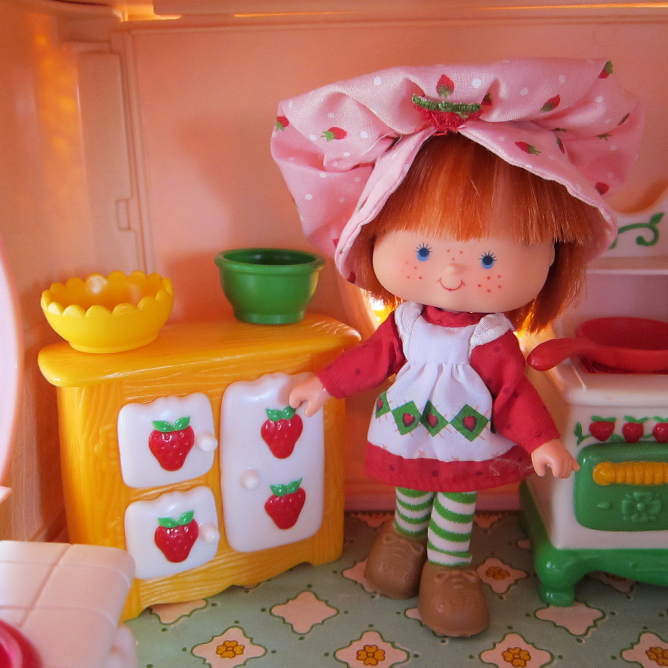 strawberry shortcake dollhouse