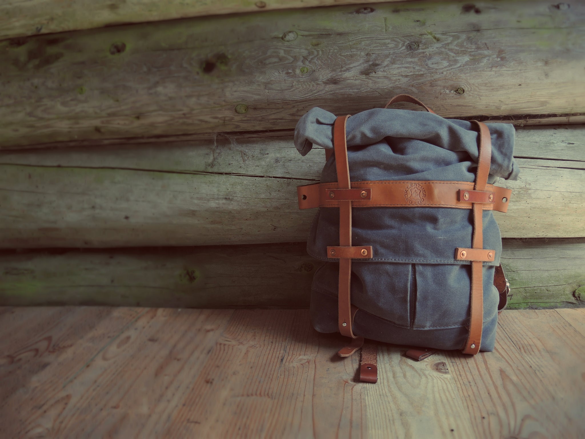 Parva Rucksack at the Puget Sound. Hand crafted high quality leather goods in nature!