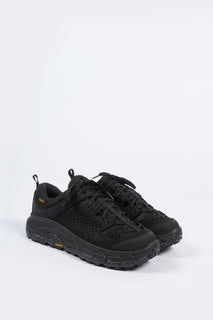 hoka one one tor black