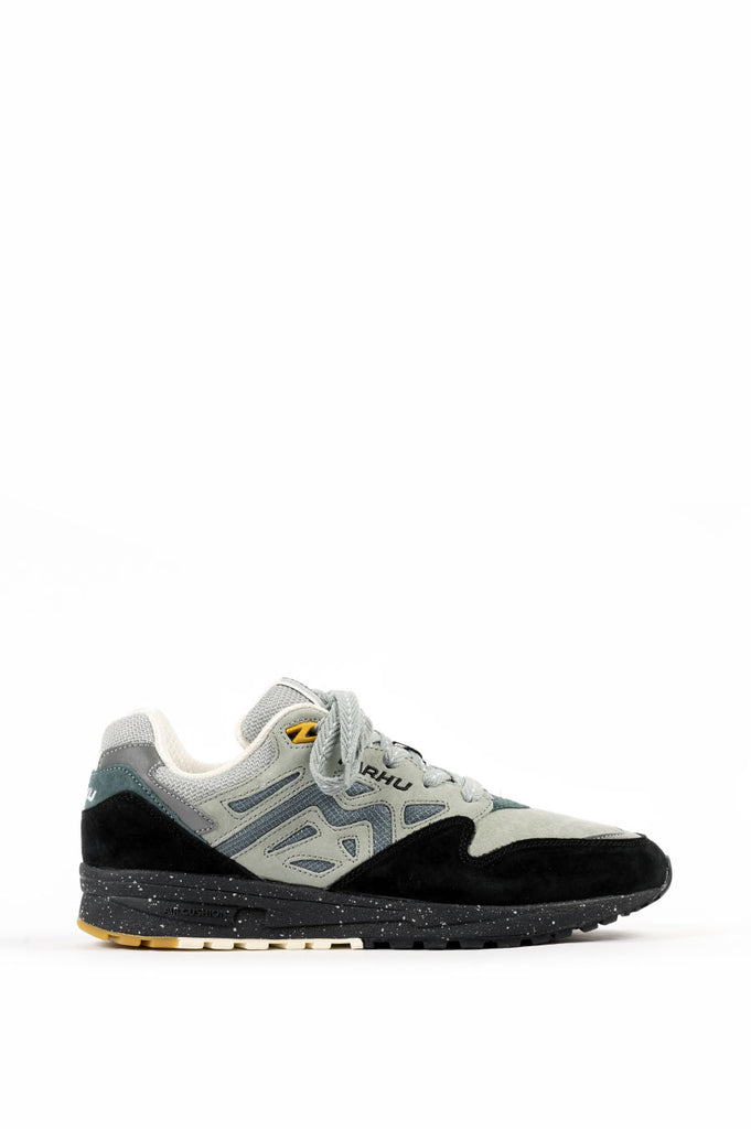 KARHU LEGACY 96 JET BLACK STORMY WEATHER – BLENDS