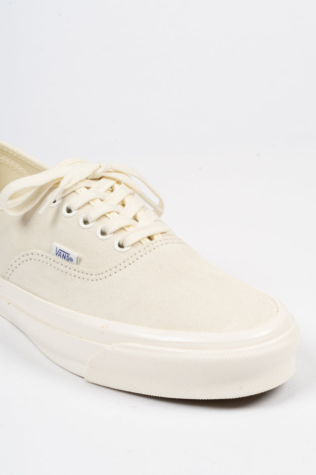 vans vault og authentic white