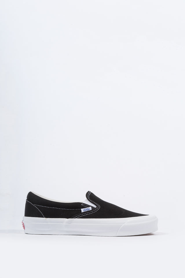 vans slip on og black white