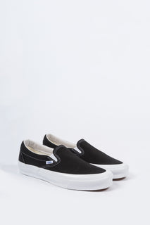 VANS VAULT OG CLASSIC SLIP-ON BLACK 