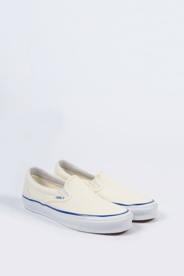 vans vault white slip on