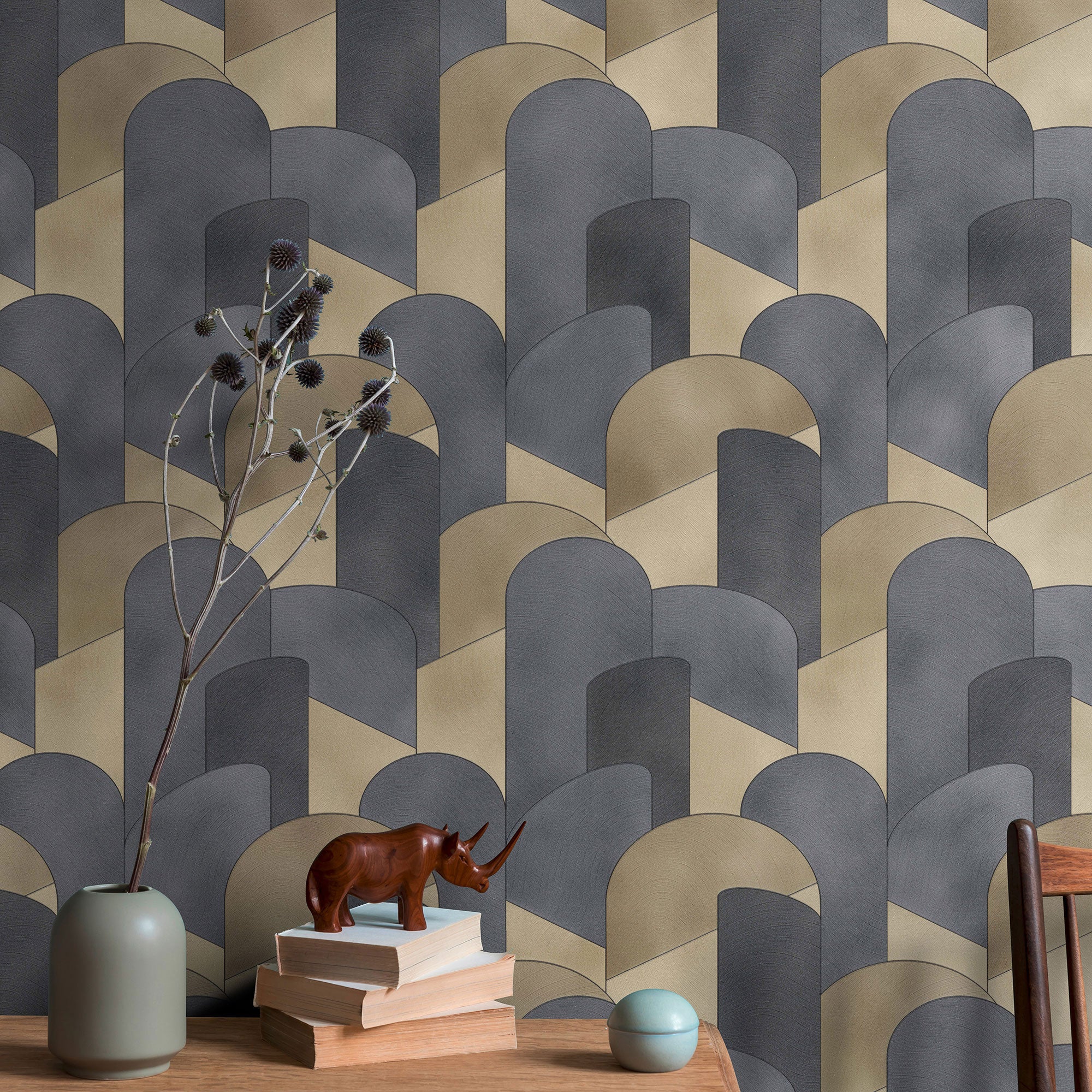 3D Geometric Graphic Wallpaper in Gold/Black from the ELLE Decoration Collection