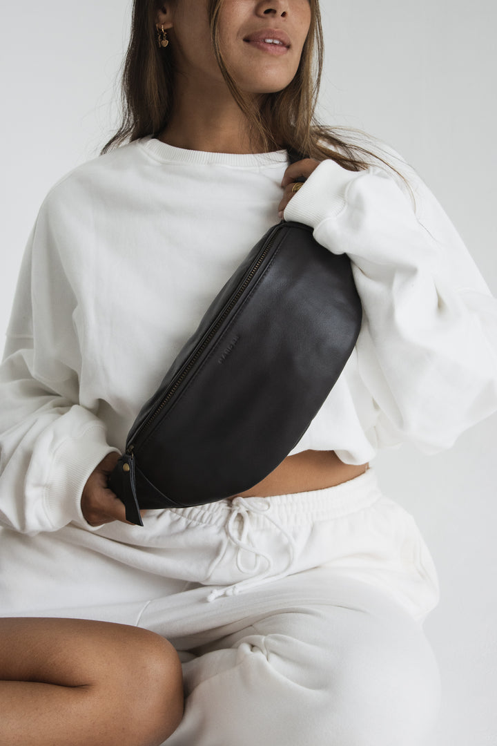 MANDRN | Genuine Leather Fanny Packs for the Modern You