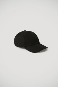 BLACK BASEBALL CAP WITH EMBROIDERY