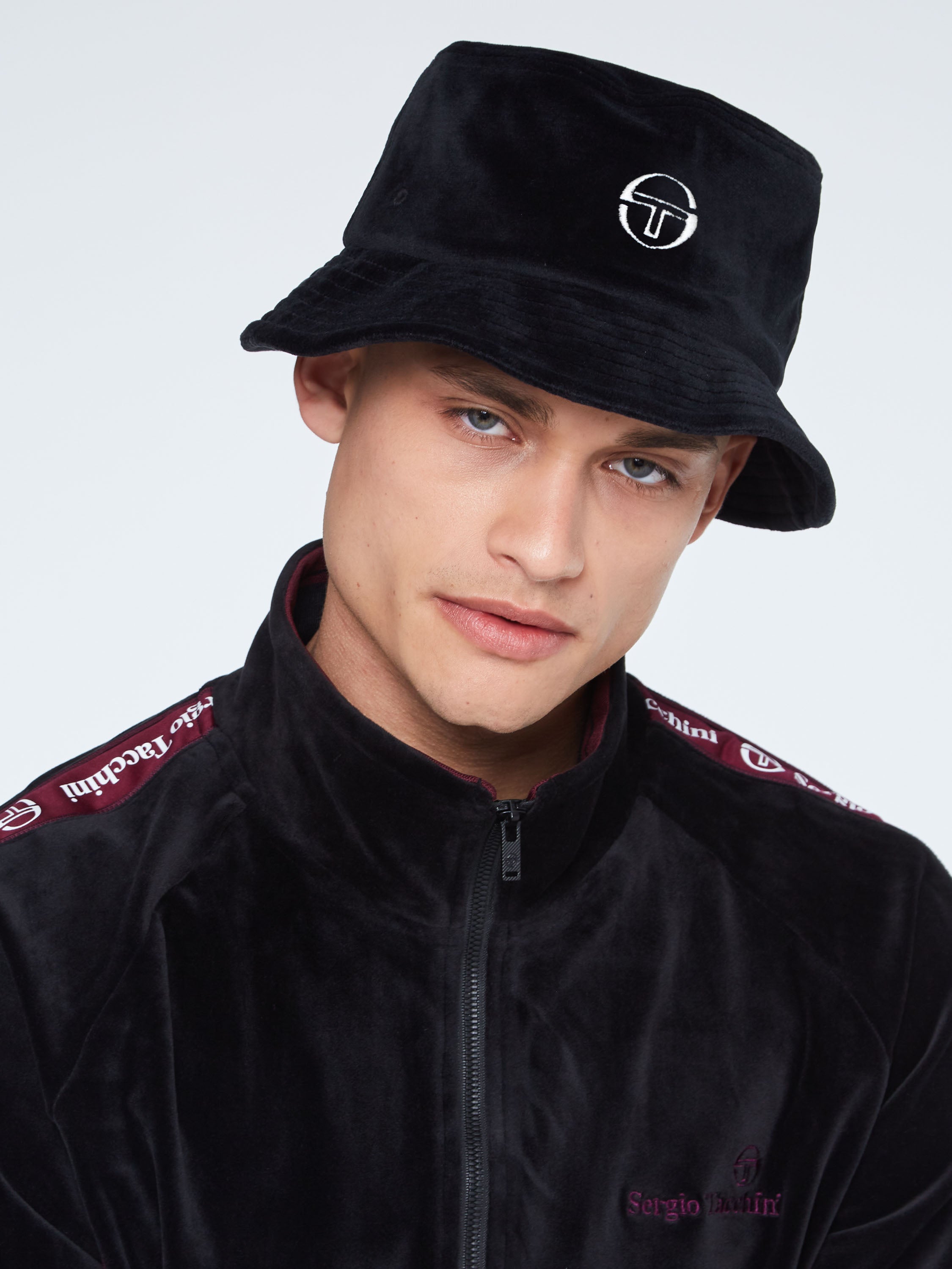 Velour Bucket Hat-Black