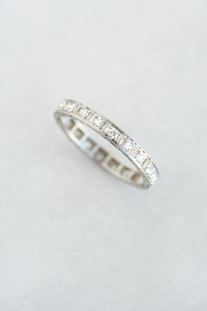 Vintage Diamond Eternity Band – QUITOKEETO