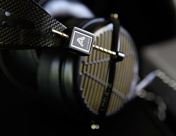 Headphone-Zone-Audeze-Mobius