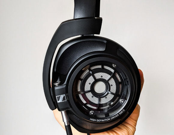 Headphone-Zone-Sennheiser-HD-820