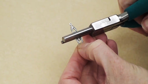 how to use pliers