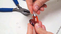 Learn To Bead Video #7: Make A Simple Swarovski Crystal Pendant Necklace