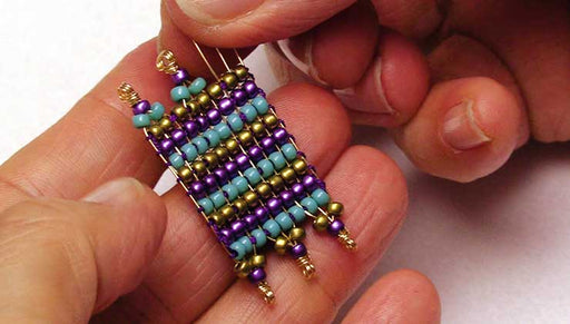 How to Use a Beading Board to Make a Strung Necklace from Start to