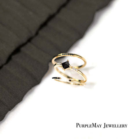 beautifully designed black stone ring