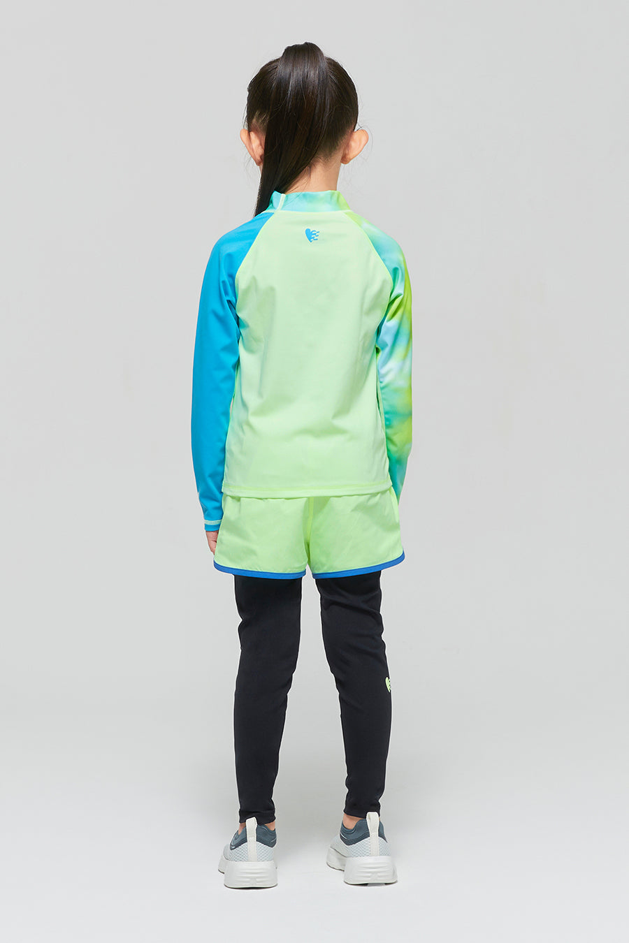 barrel_KidsVolleyRashguard_evian_image5