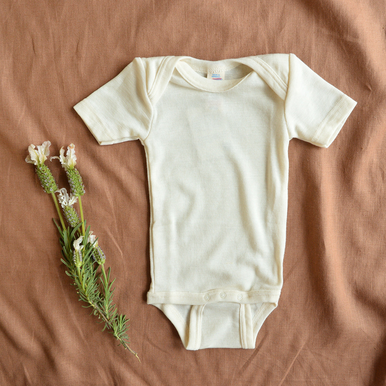 Baby Bodysuit in Wool/Silk - Kimono style (0-12m) - Woollykins