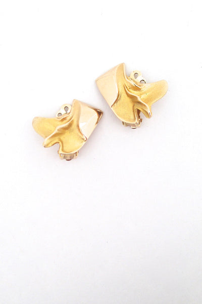 Lapponia gold ear clips – Samantha Howard Vintage