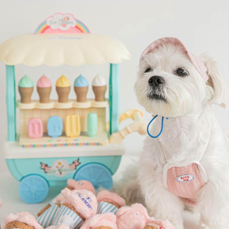 https://cdn.shopify.com/s/files/1/0154/8632/0688/products/bite-me-strawberry-ice-cream-nose-work-dog-toy-126491.jpg?v=1627342155&width=800