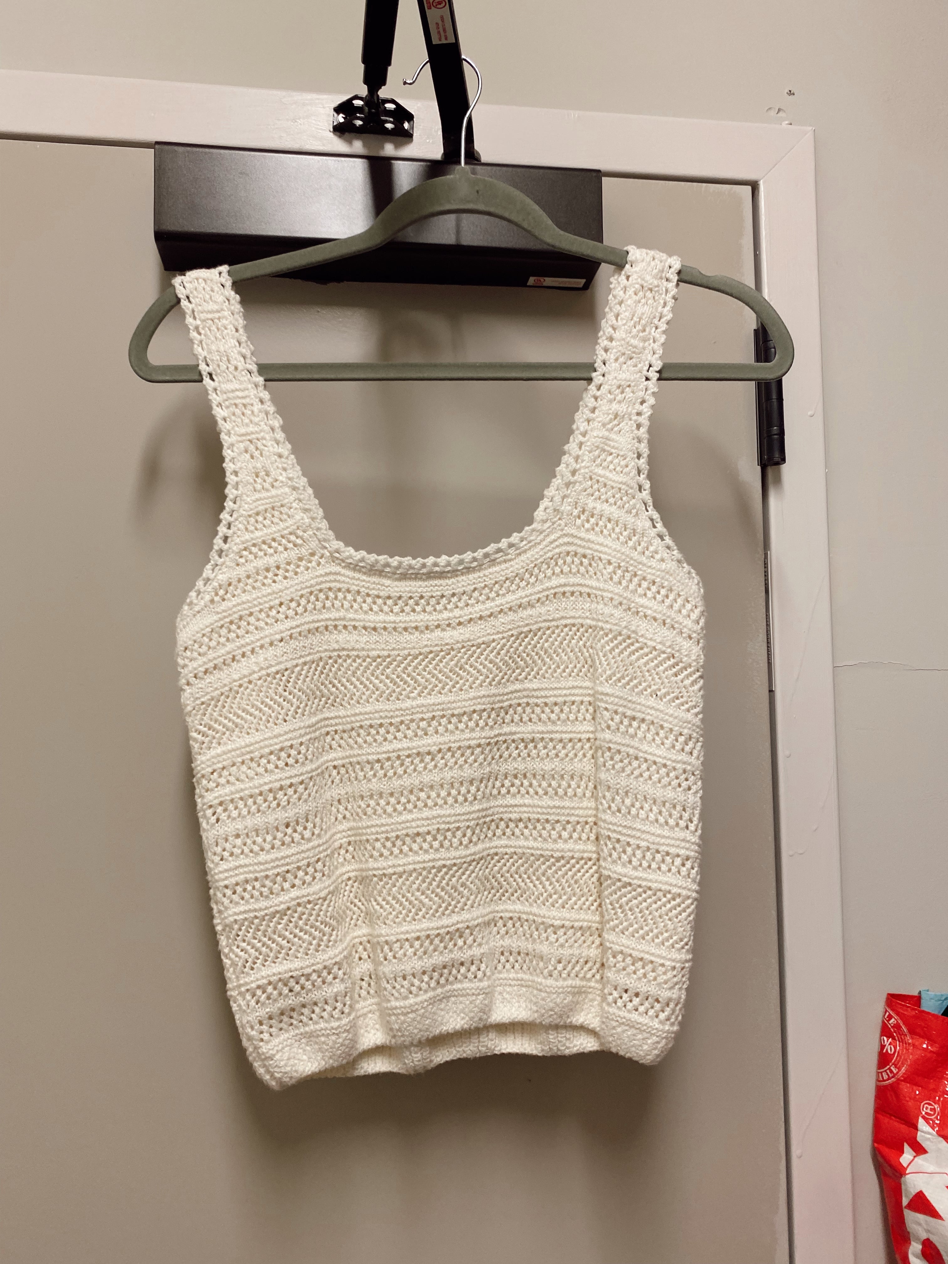 A+F CROCHET TANK, MEDIUM