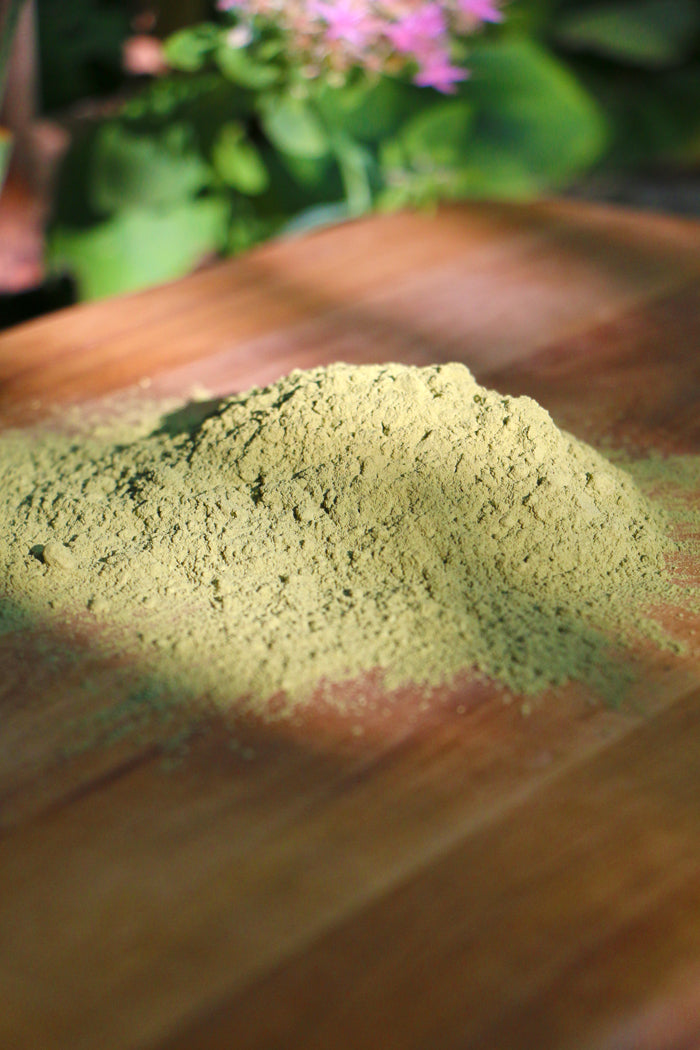 Ingredients to make a homemade green tea moisturizing mask