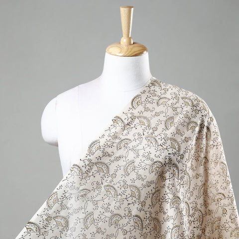 Stunning Look Linen Fabric With Kalmkari Digital Print
