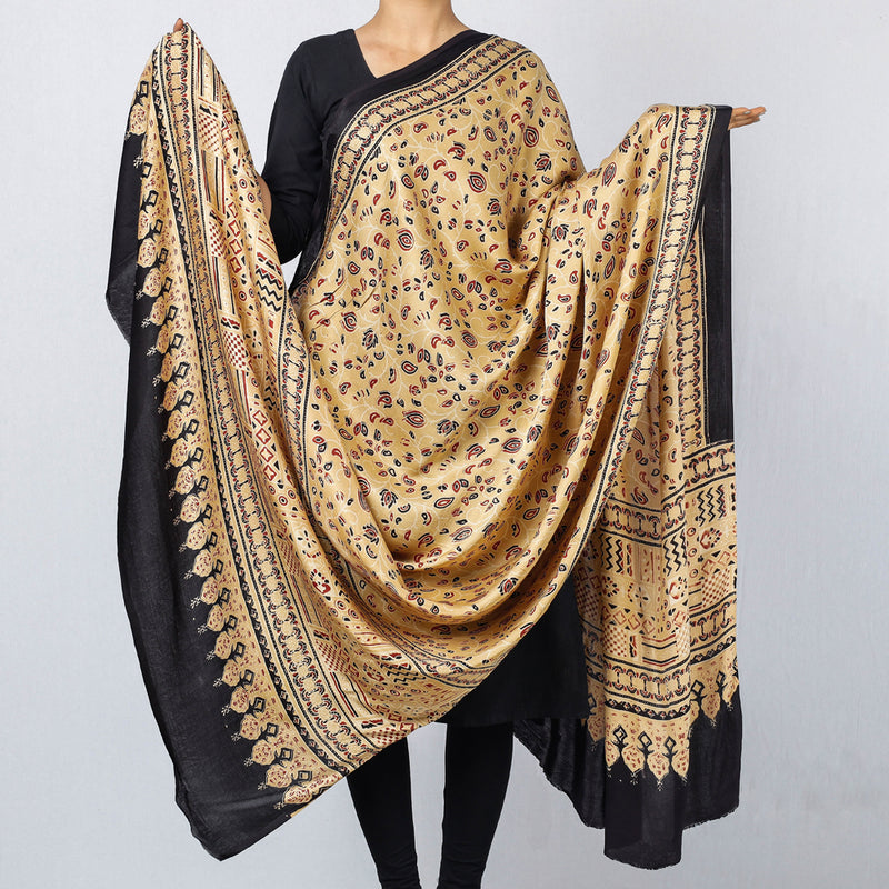 Ajrakh Print Dupattas - Buy Ajrakh Silk & Cotton Dupatta Online India ...