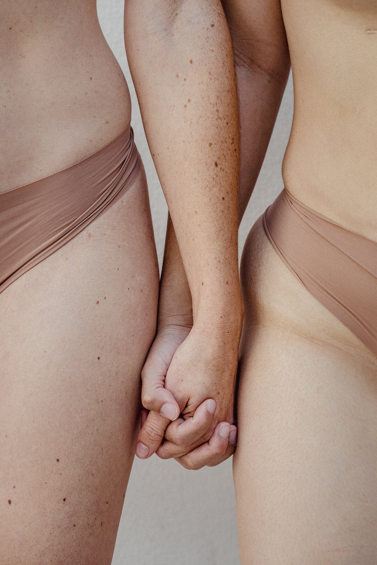 „Love & Diversity“-Fotoproduktion Andrea Kollar Keramikkunst Malerei – diesellerie.com