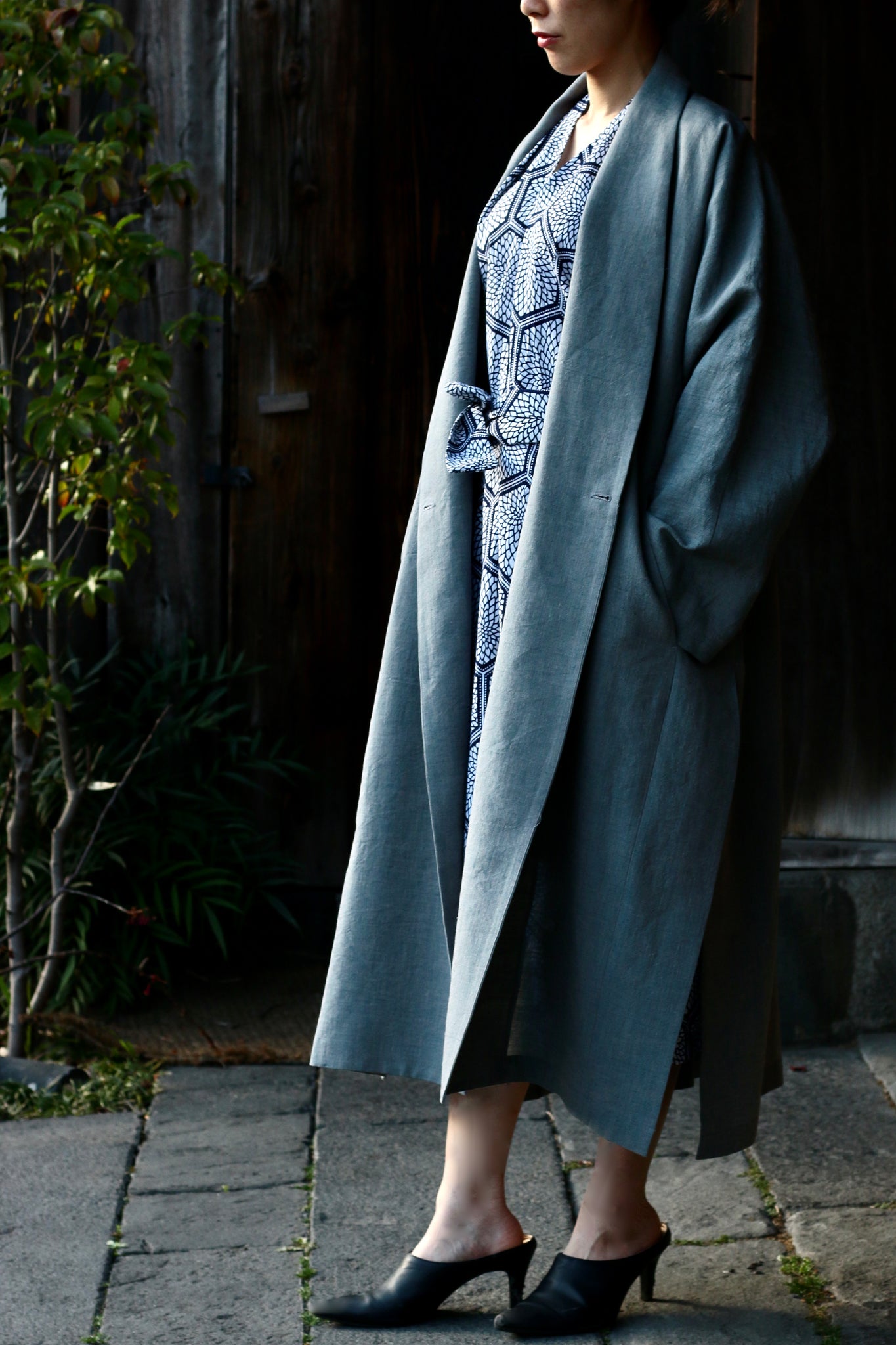 TSURUTO KIMONO FUKU キモノフク タンモノドレス｜YANTOR　Linewool Slit Coat Sax-blue