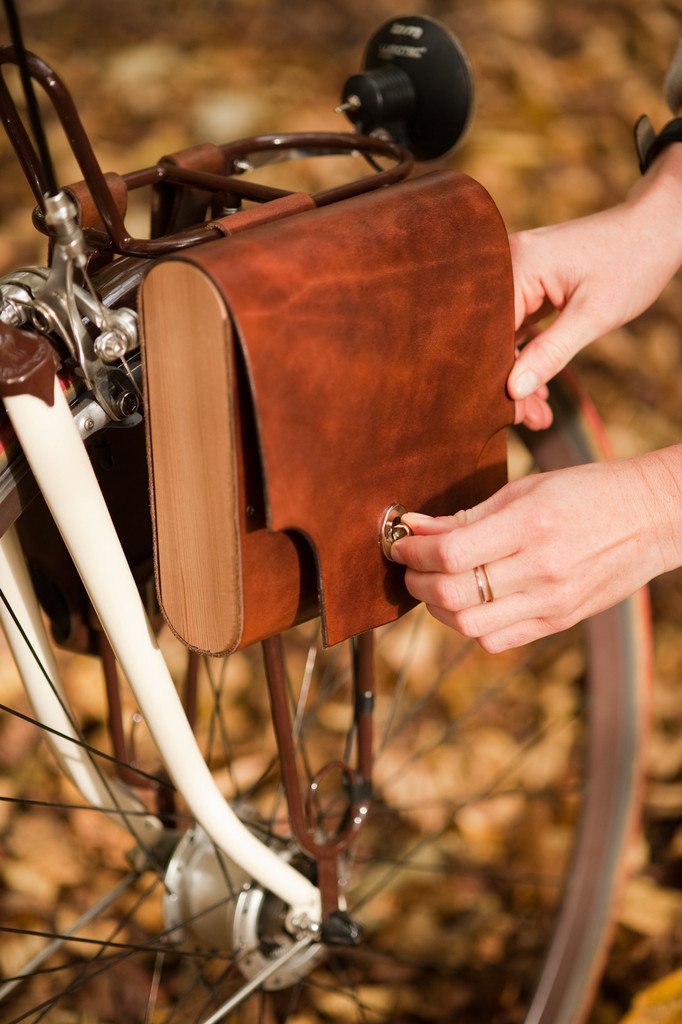 leather bag bike