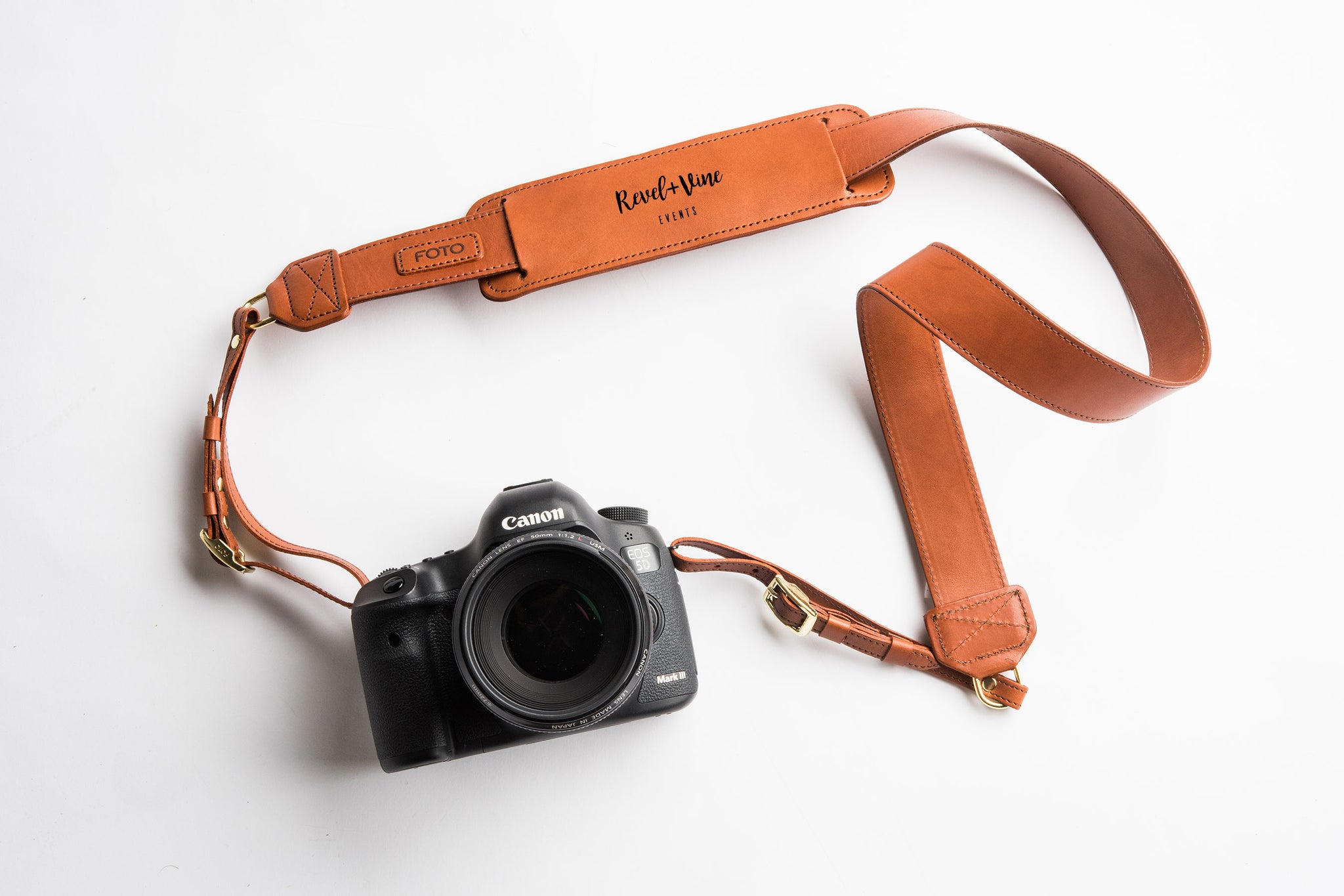 Learn how to design your own logo and visual brand for your new photography business with these simple tips from Fotostrap