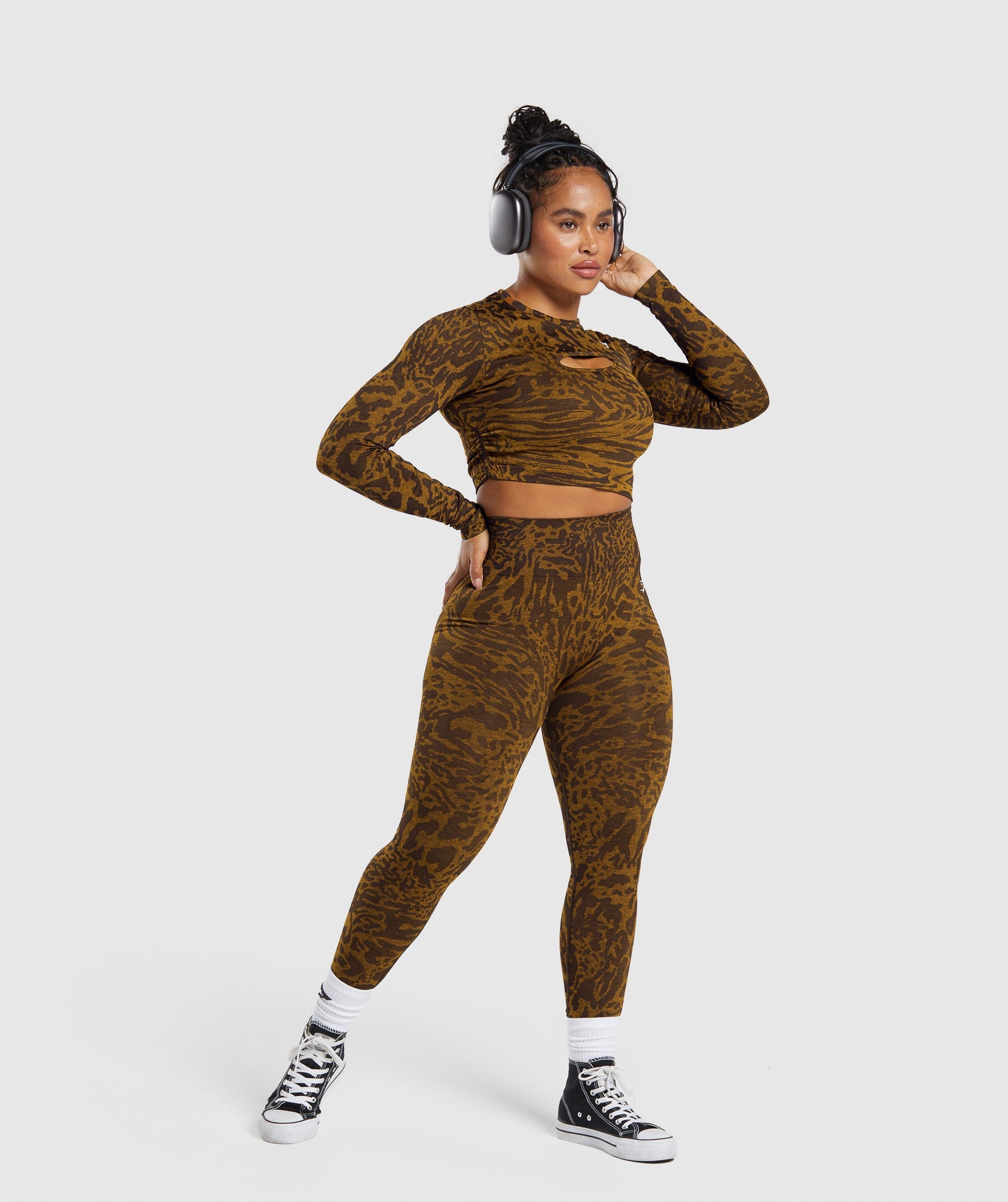 Gymshark Adapt Safari Seamless Long Sleeve Crop Top - Archive Brown/Burnt  Yellow