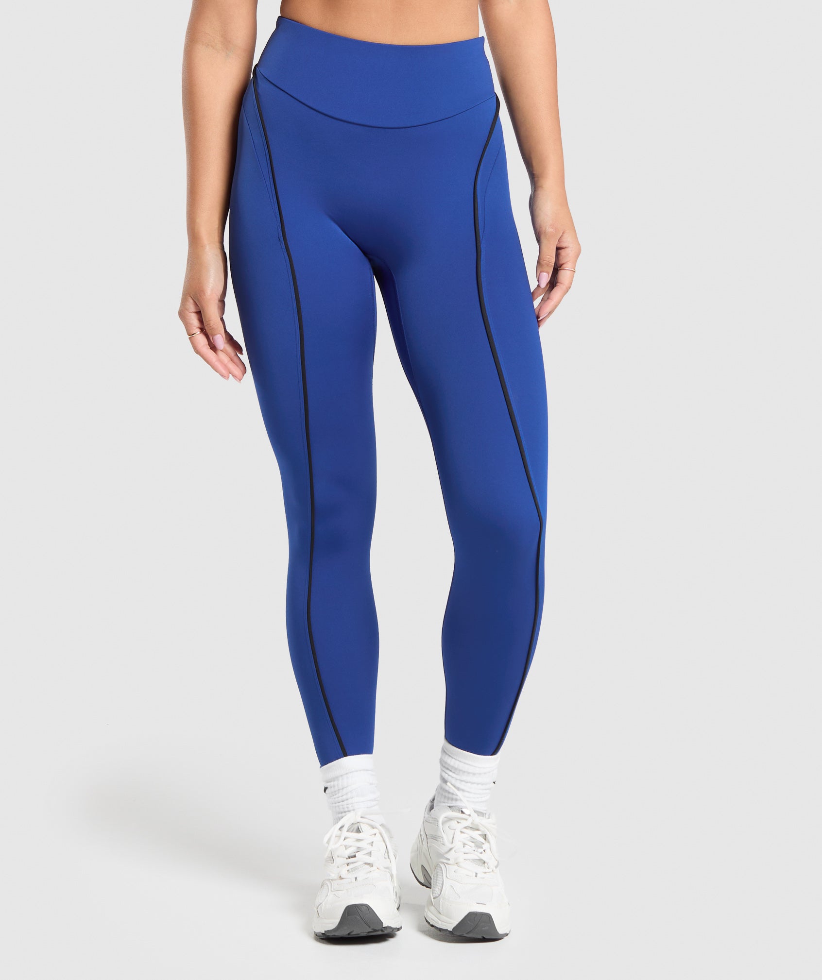 Contour Leggings in Wave Blue/Black