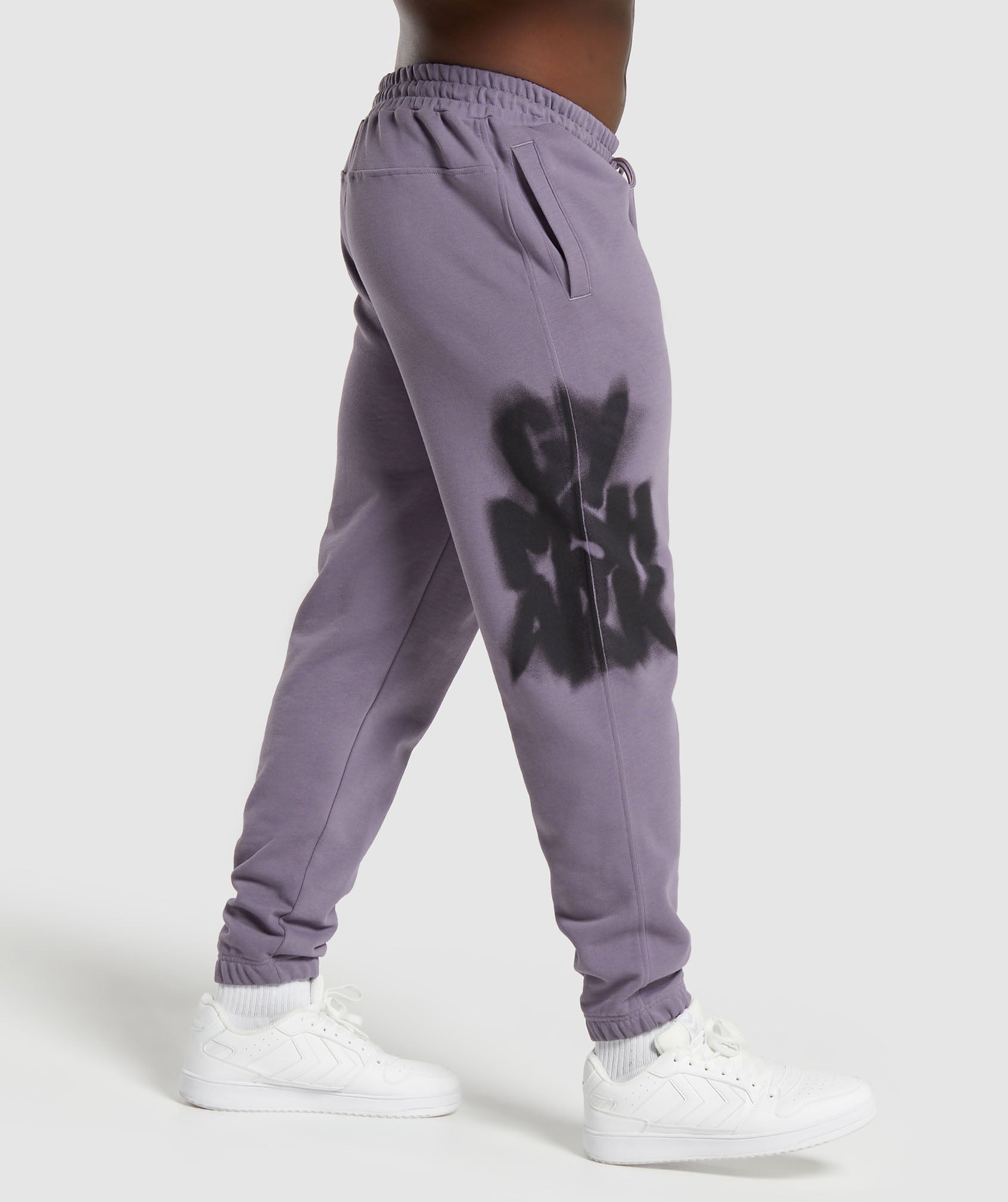 Lifting Department Graffiti Joggers en Fog Purple