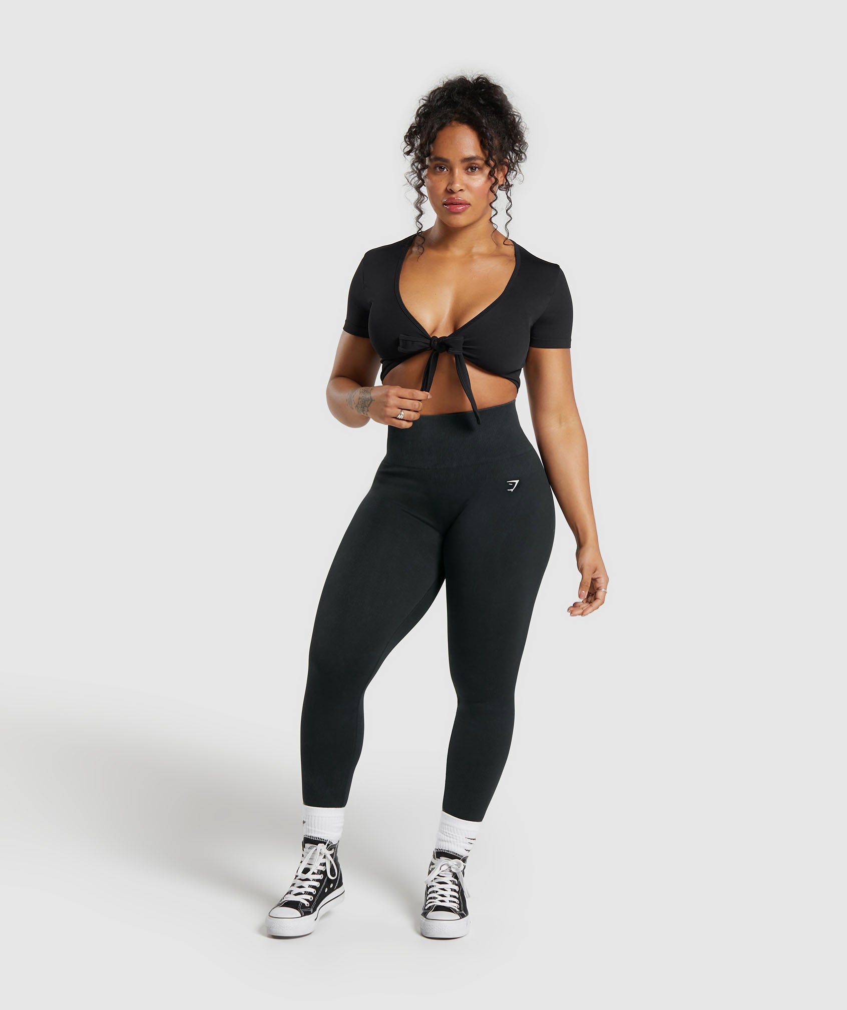 Gains Seamless Fitted Crop Top in Black - view 4