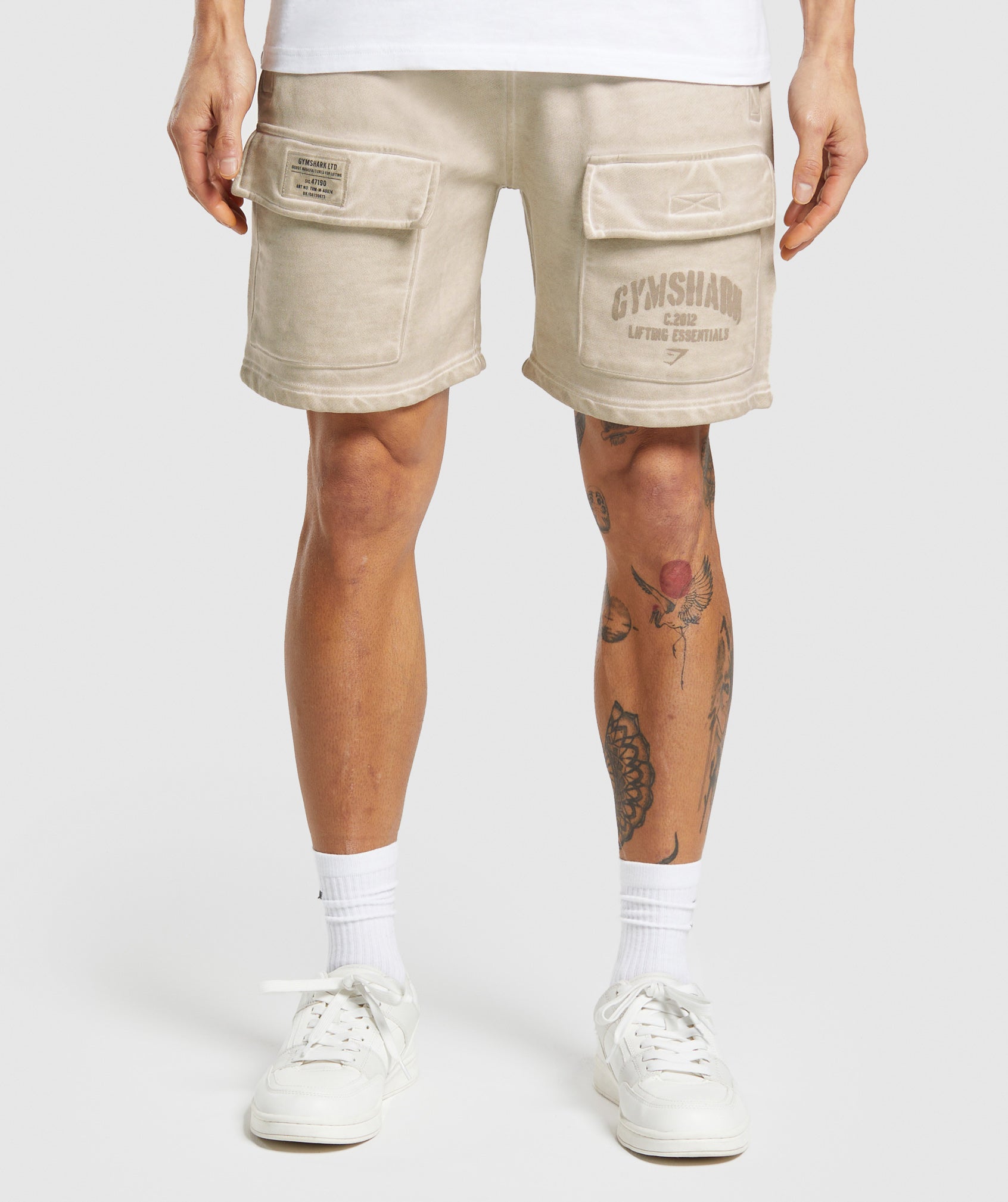 Heavyweight Washed Cargo Shorts en Pebble Grey