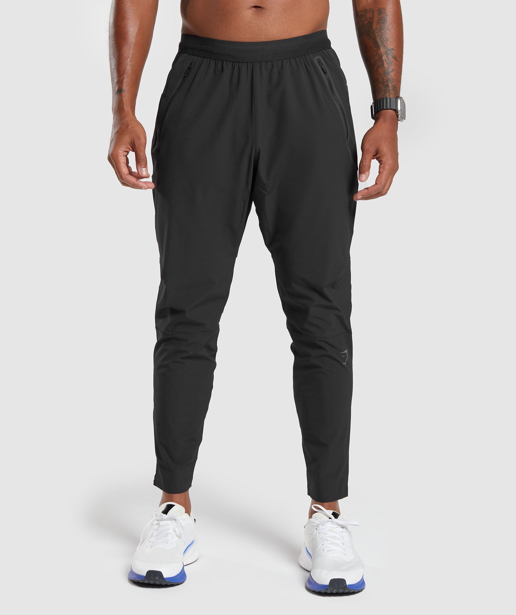 Hybrid Woven Joggers en Black