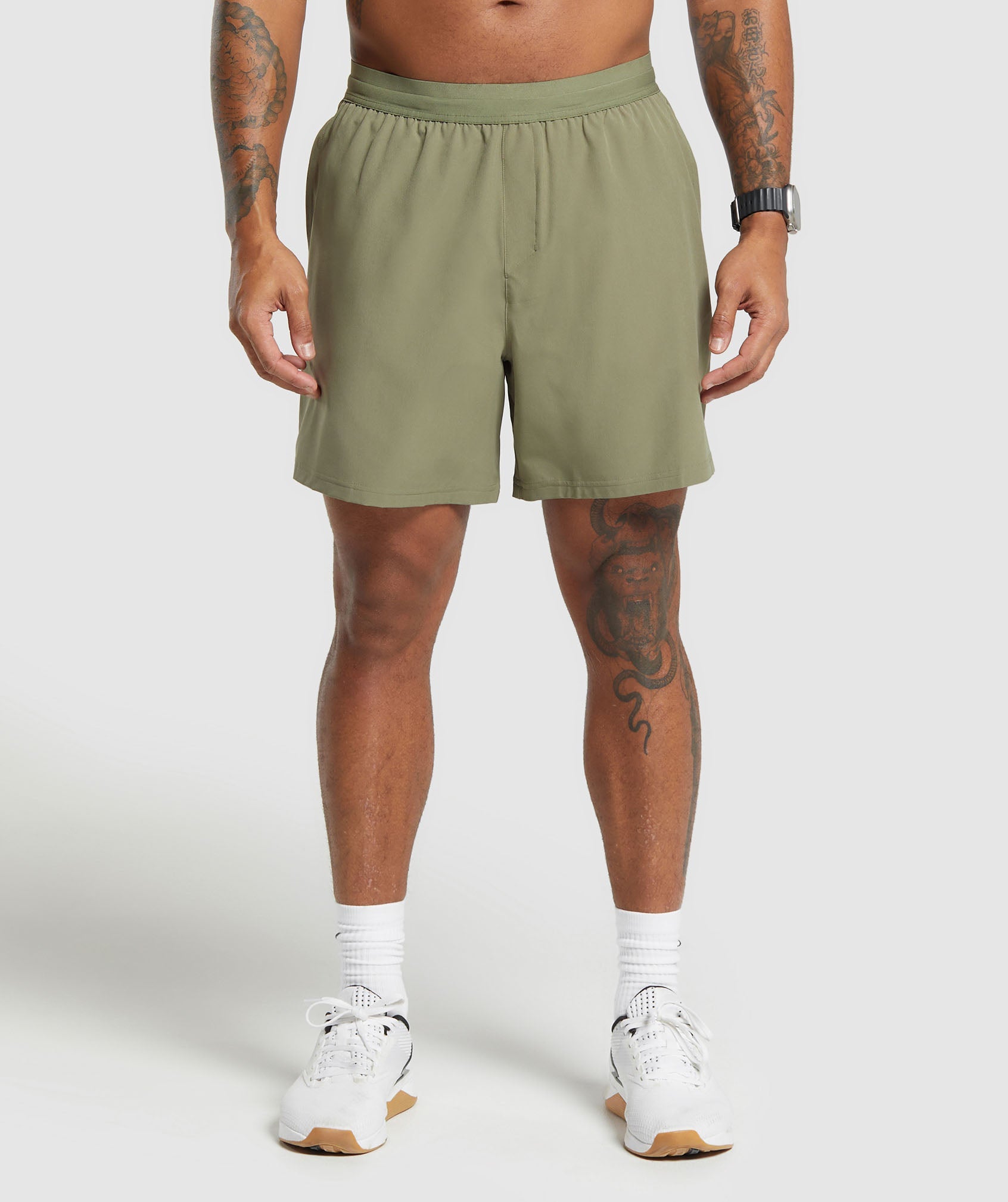 Land to Water 6" Shorts en Utility Green