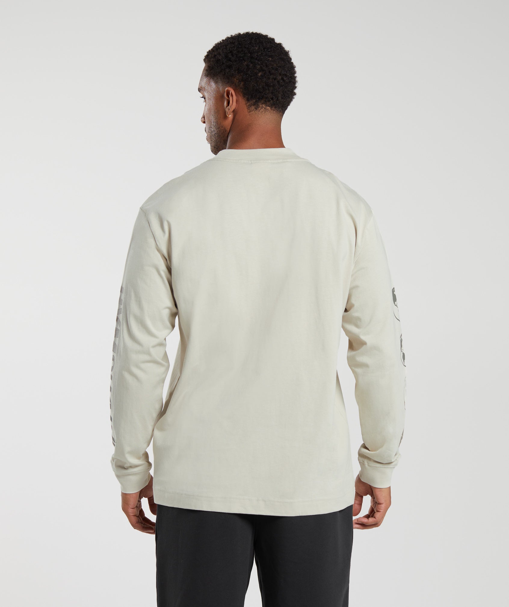 Gymshark Global Graphic Long Sleeve T-Shirt - Pebble Grey