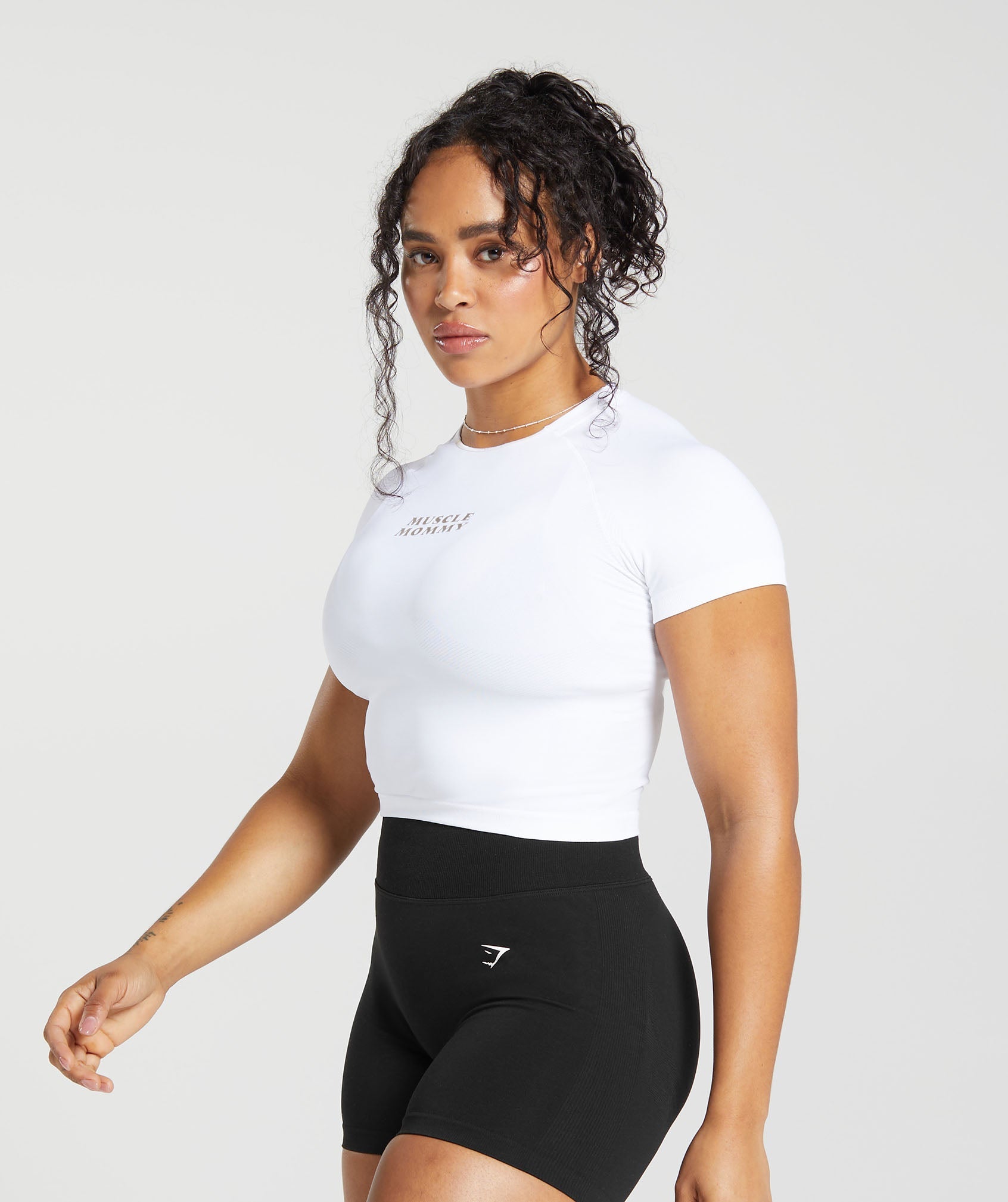 Muscle Mommy Graphic Seamless Tee in White - view 3