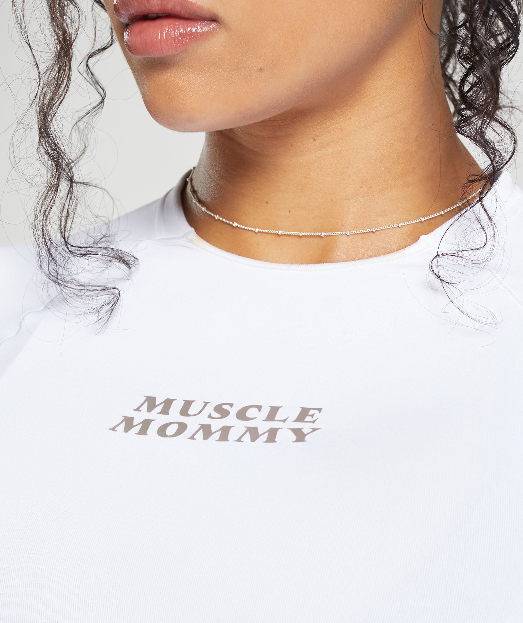 Muscle Mommy Graphic Seamless Tee in White - view 6