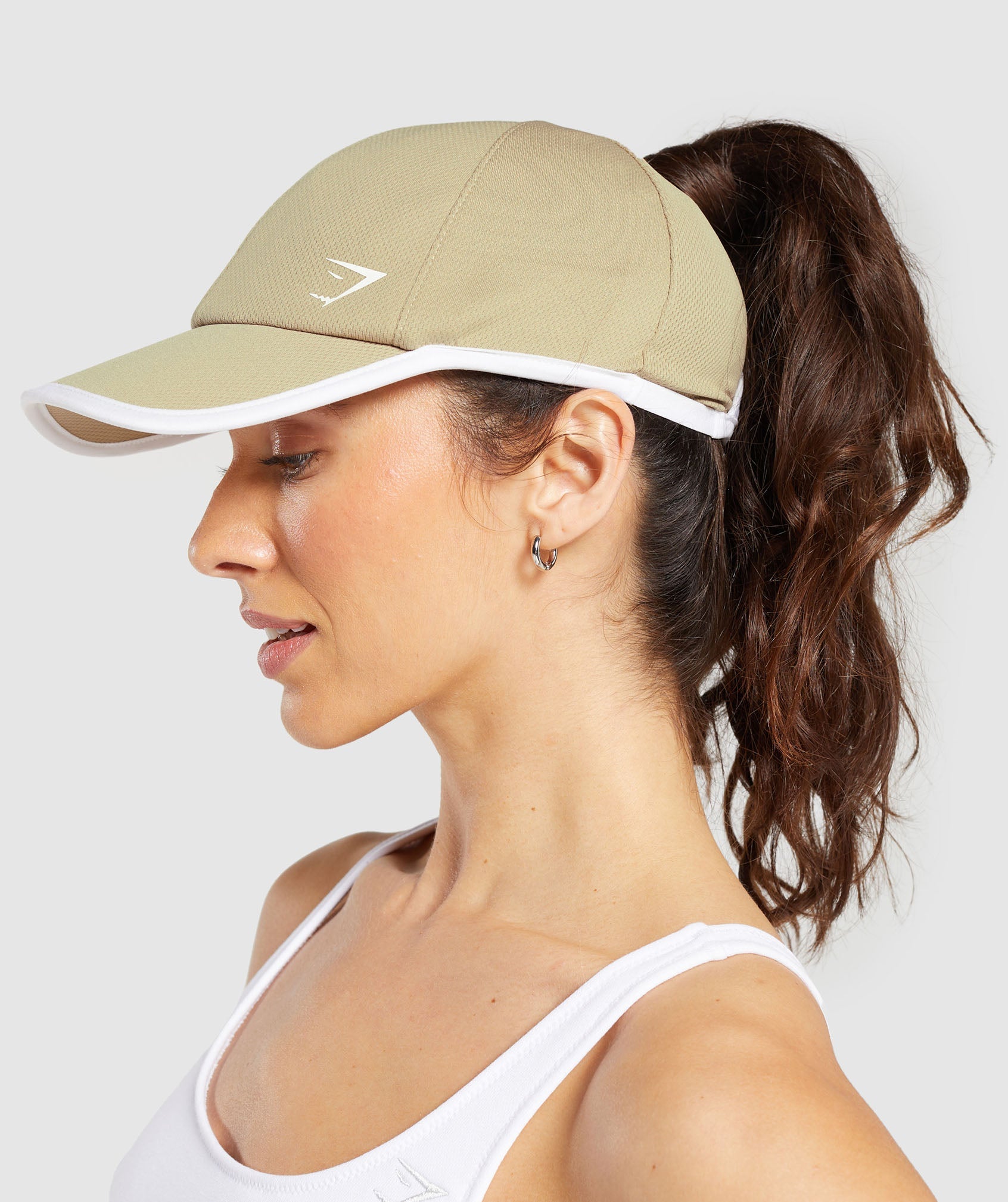 Ponytail Cap en Dune Brown