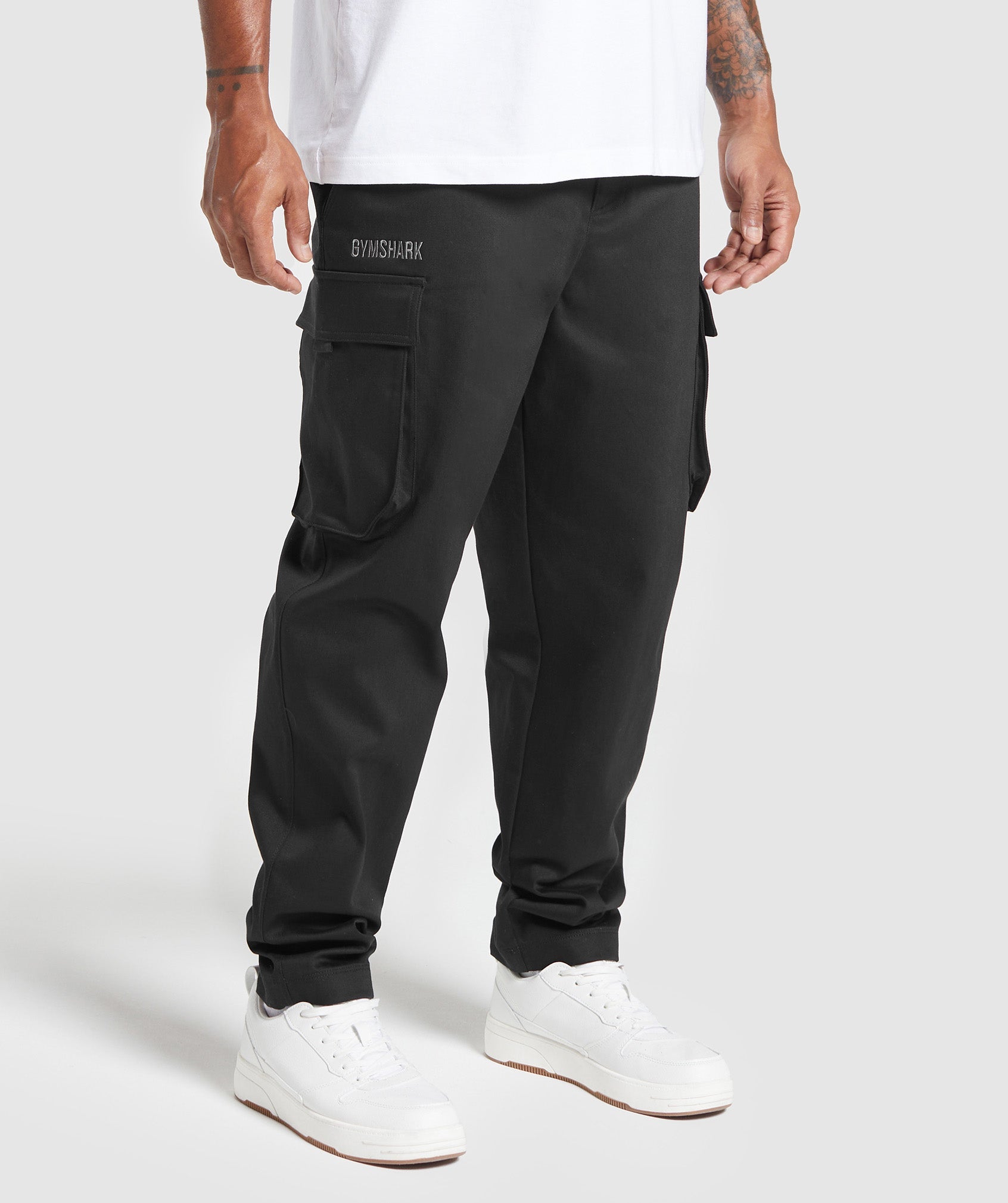 Rest Day Woven Cargo Pants en Black