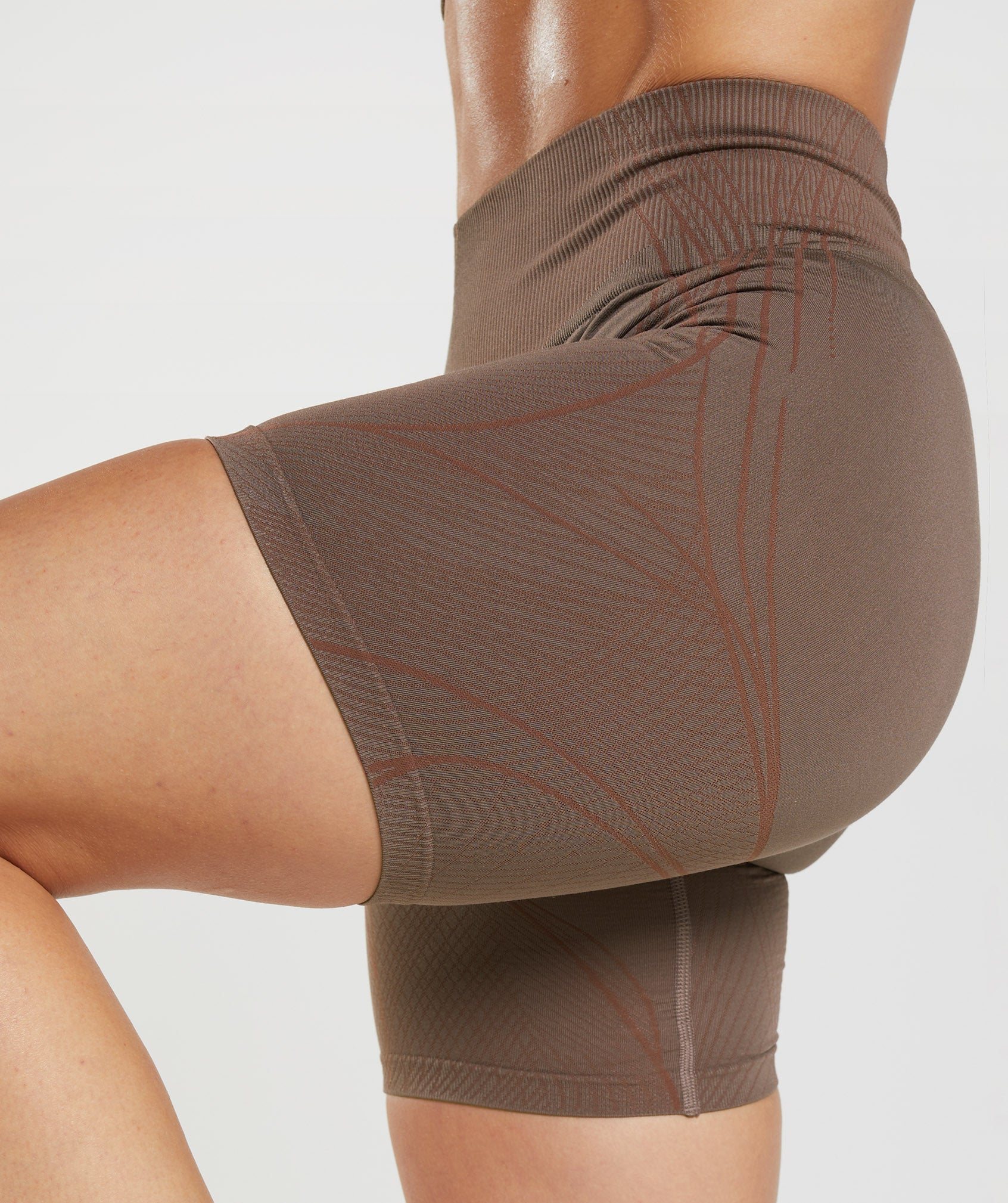 Apex Seamless Shorts in Truffle Brown/Cherry Brown