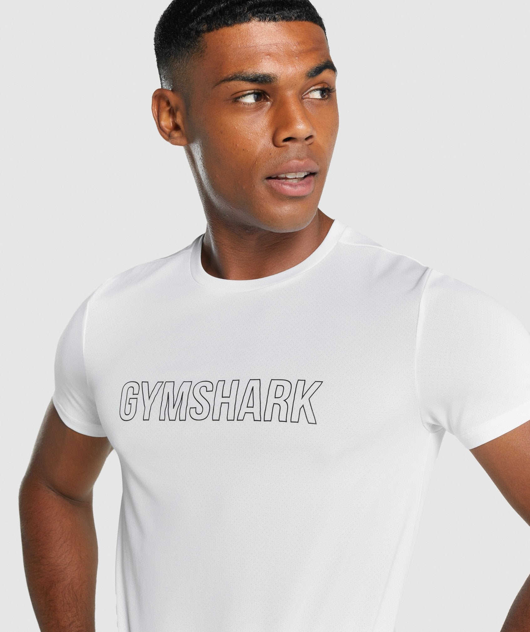 Shorts Gymshark  Arrival Long Sleeve Graphic T-Shirt - White Shirt - White  Homme ⋆ Adriennecorna