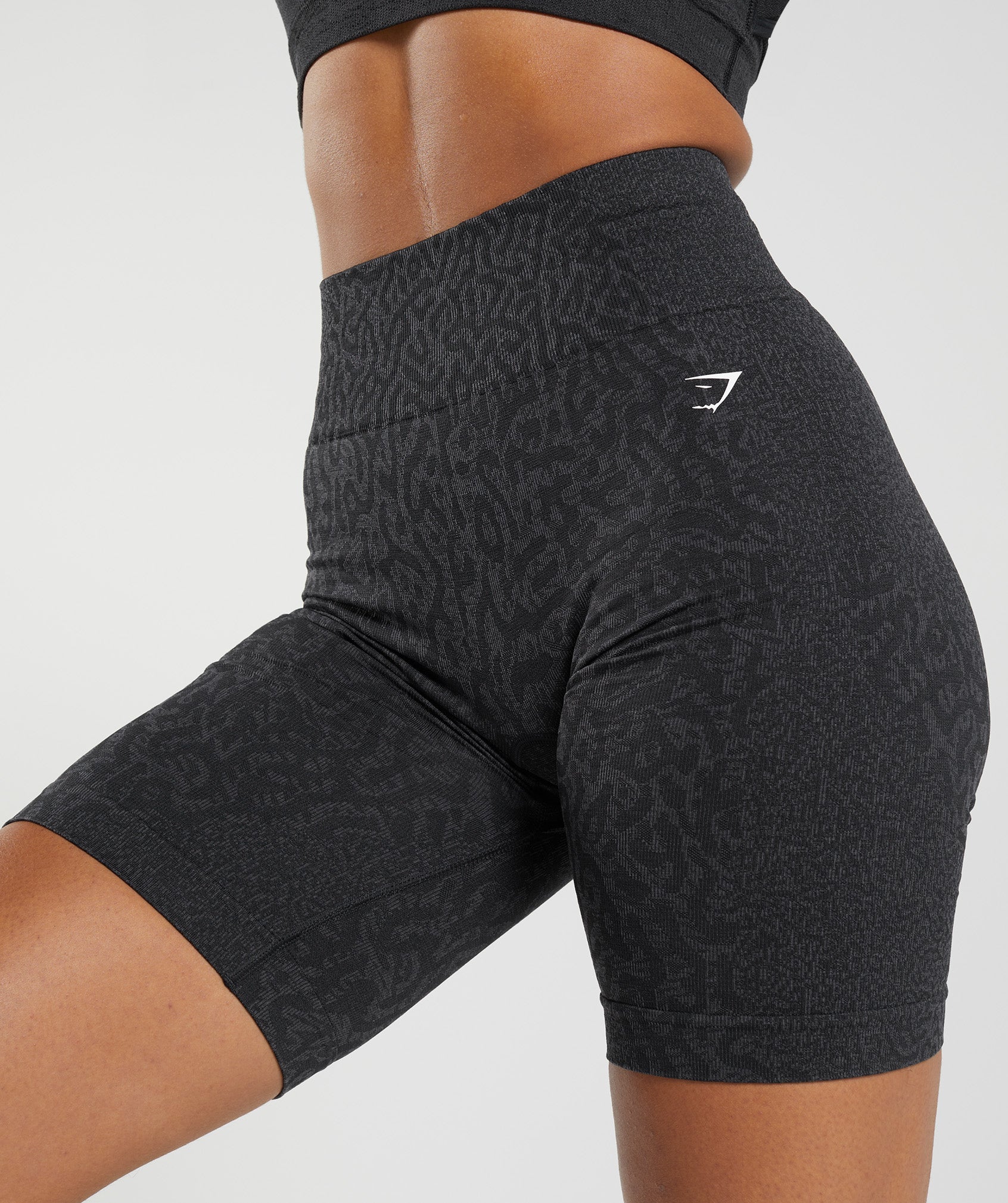 Adapt Animal Seamless Cycling Shorts in Reef |  Black - view 6