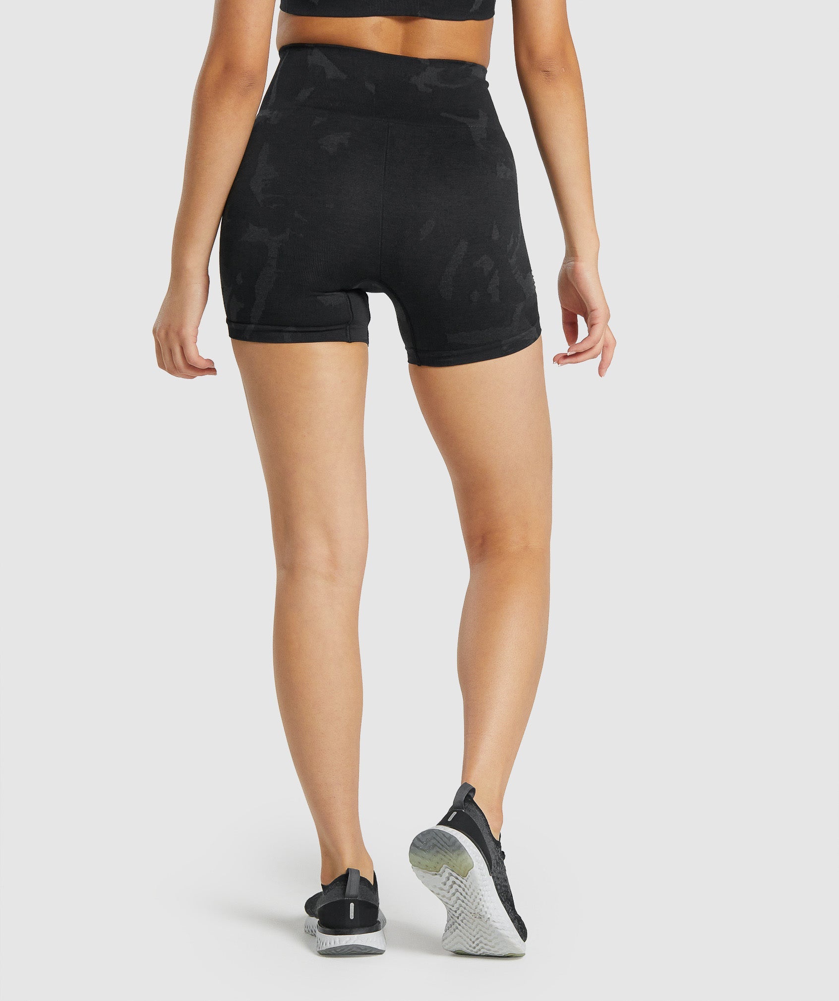 Gymshark Shorts Womens Medium Gray Black Power Loose Camo Compression Lined