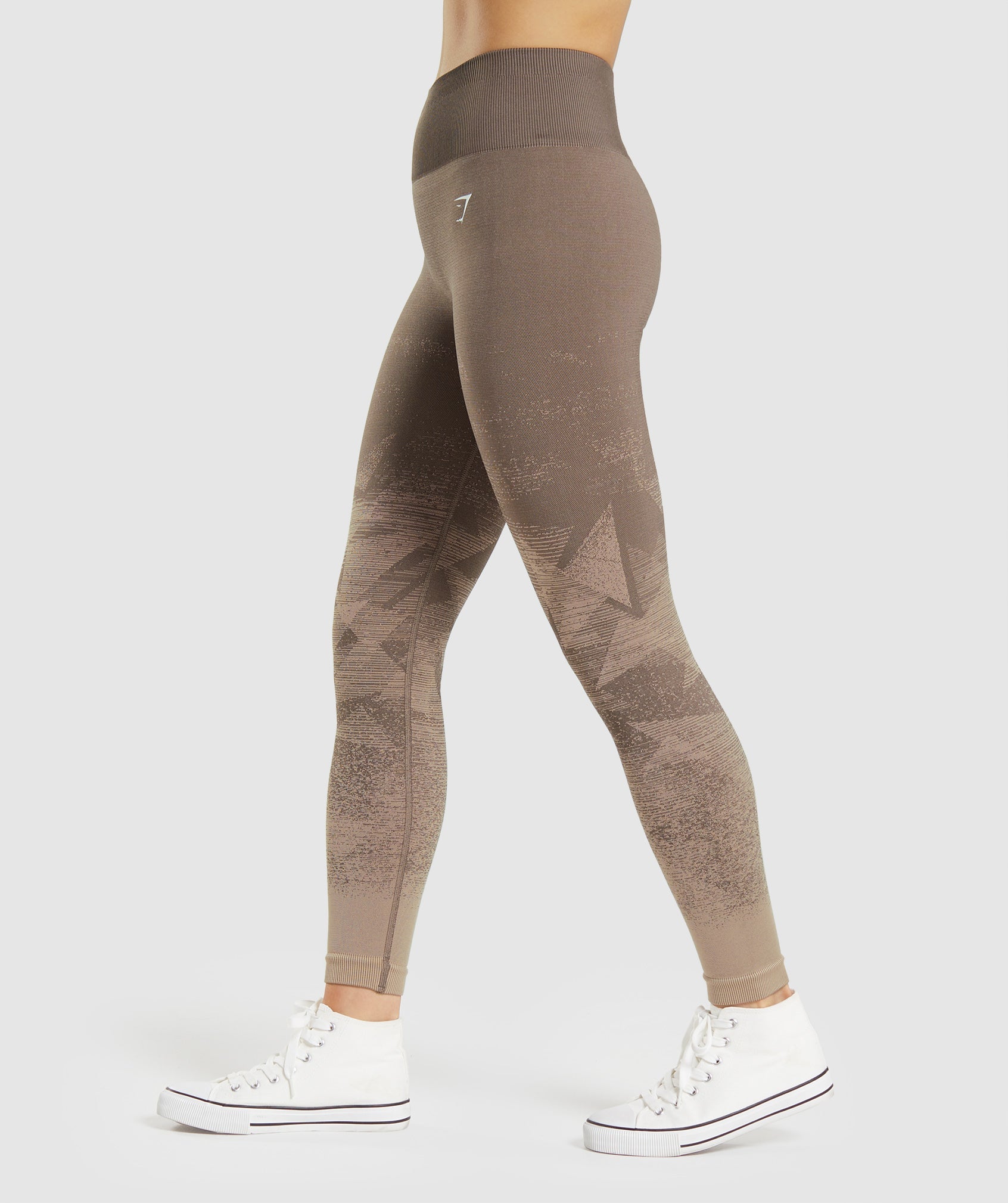 Adapt Ombre Seamless Leggings in Triangle |  Penny Brown Print - view 3