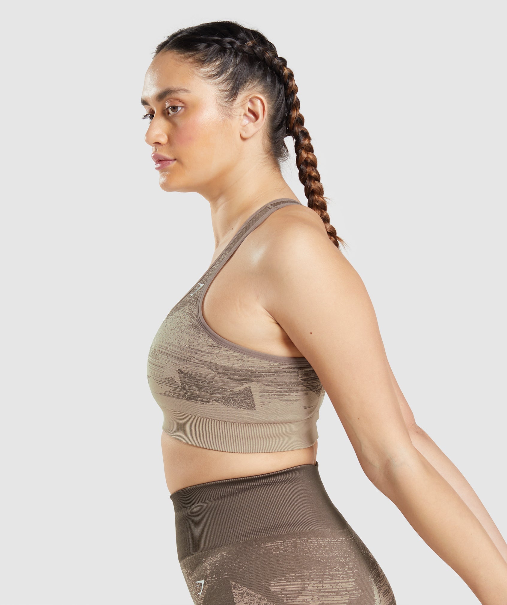 Adapt Ombre Seamless Sports Bra in Triangle | Penny Brown Print - view 3