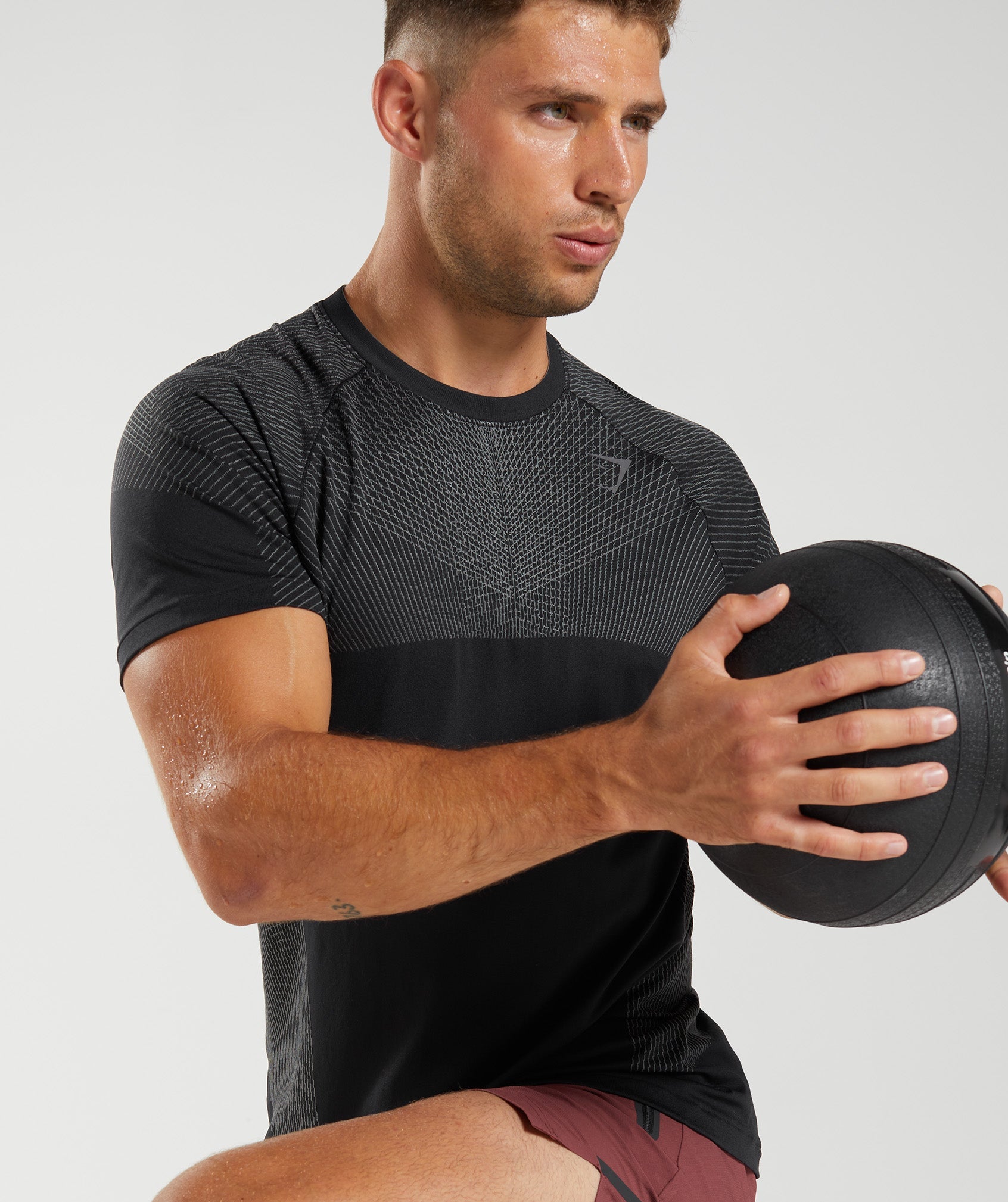 Apex Seamless T-Shirt in Black/Silhouette Grey - view 3